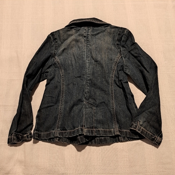 Gymboree girls size 5/6 medium wash jean jacket - Picture 3 of 4